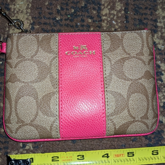 Coach Khaki PINK RUBY Signature Slim Wristlet Leather Trim Zip - Picture 2 of 4